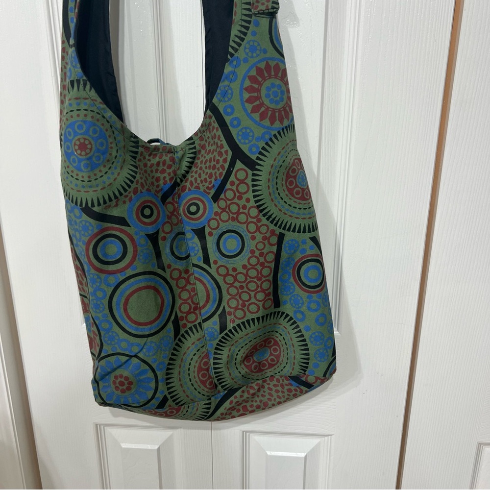 Shangri-La Nook Hobo Hippie Bohemian crossbody Bag Large Zip Nepal NWOT